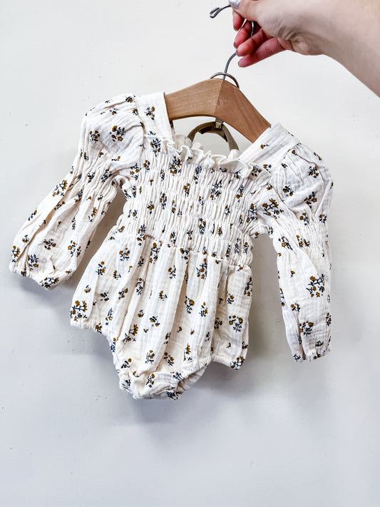 Ivory Floral Scrunch Romper - PACK (0/3M, 3/6M, 6/12M, 12/18M)
