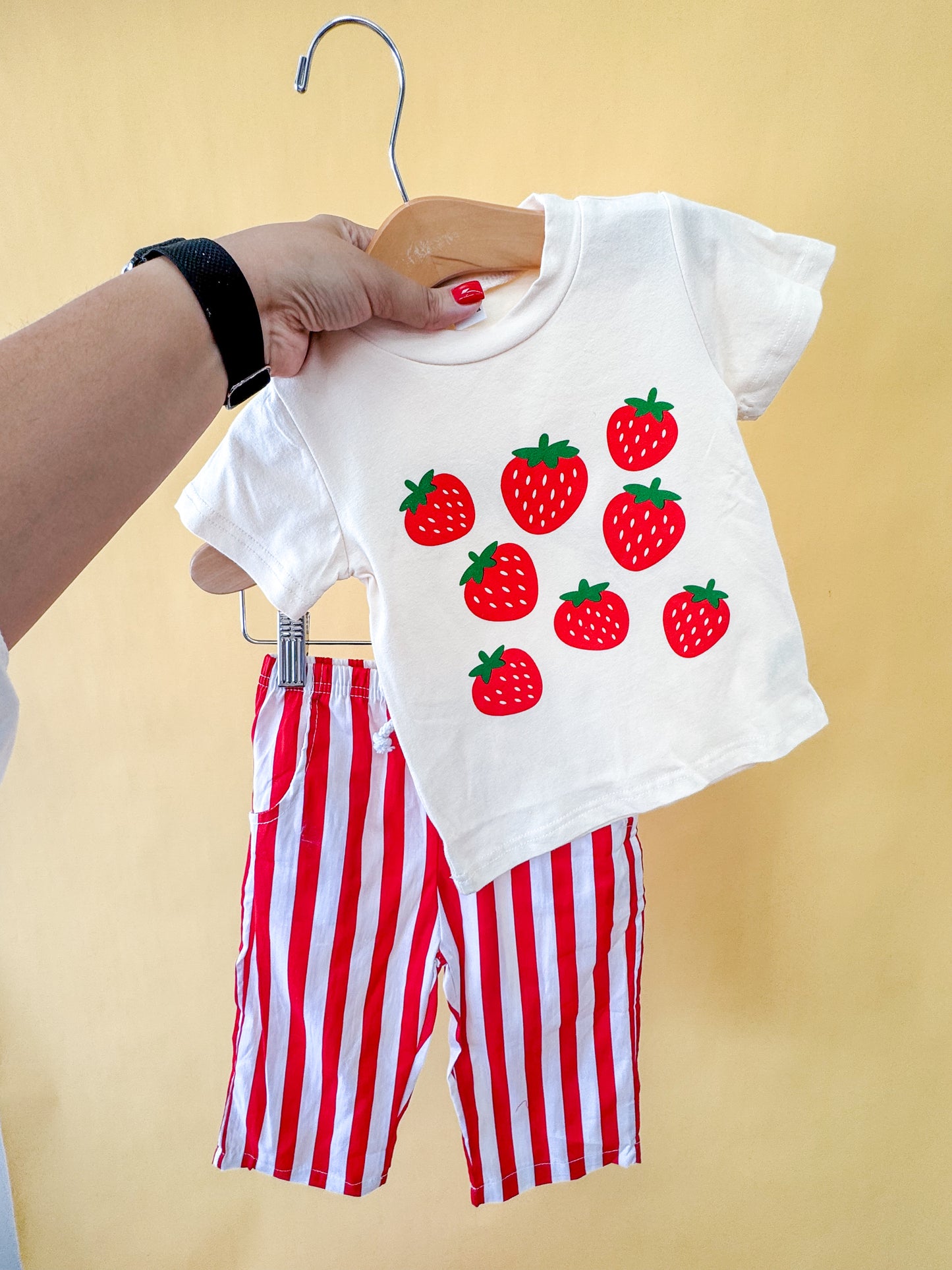 Strawberry Tee Outfit Set - PACK (12/18M, 18/24M, 2/3T, 3/4T)